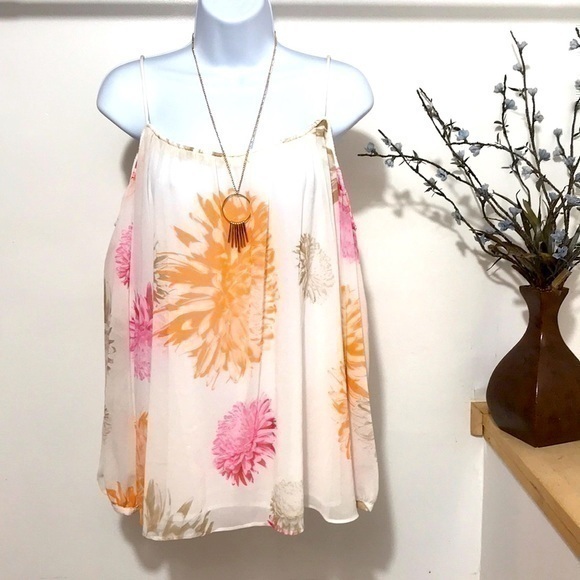 Calvin Klein Tops - Calvin Klein women off shoulders blouses size XS